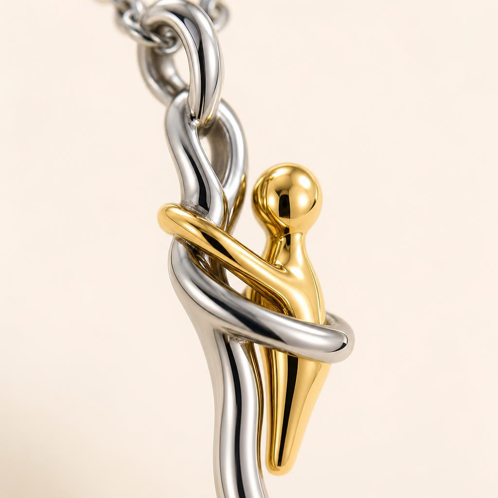 AMORA Embrace Necklace, detail